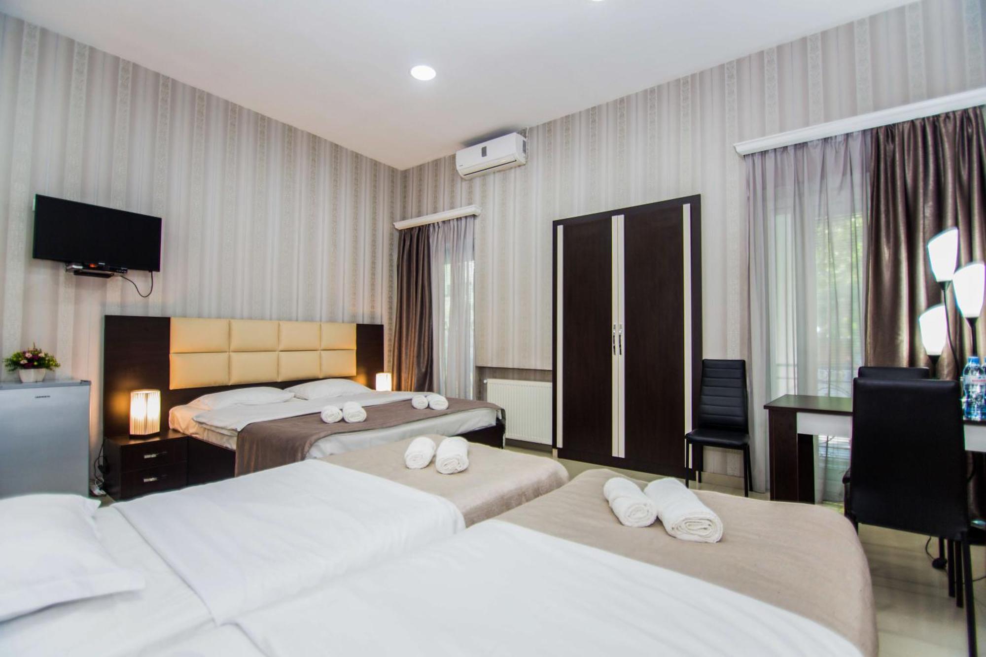 Hotel Care Inn Тбілісі Екстер'єр фото