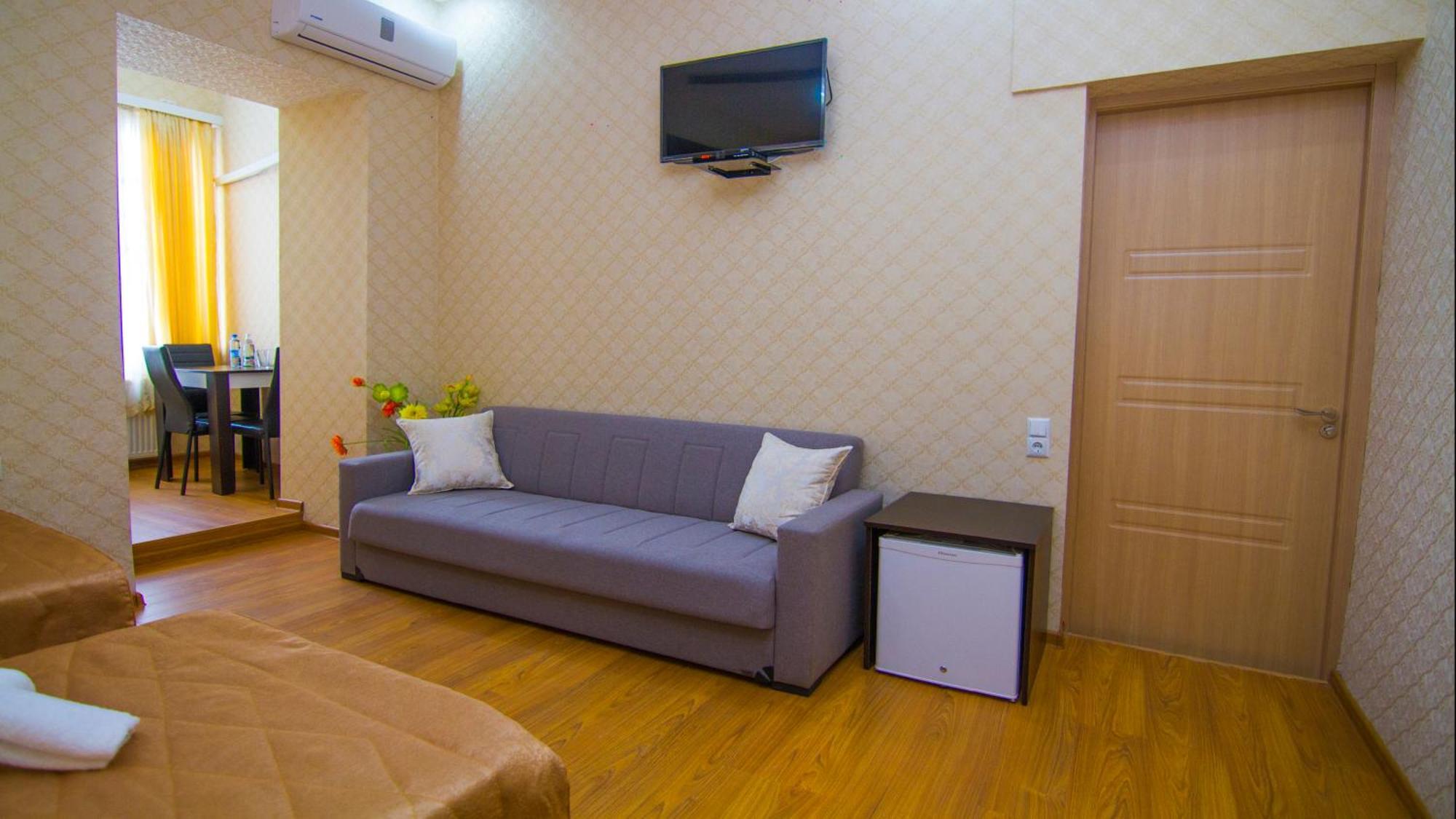 Hotel Care Inn Тбілісі Екстер'єр фото