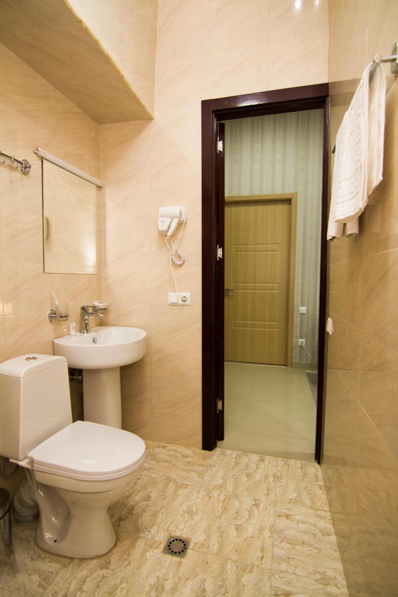 Hotel Care Inn Тбілісі Екстер'єр фото