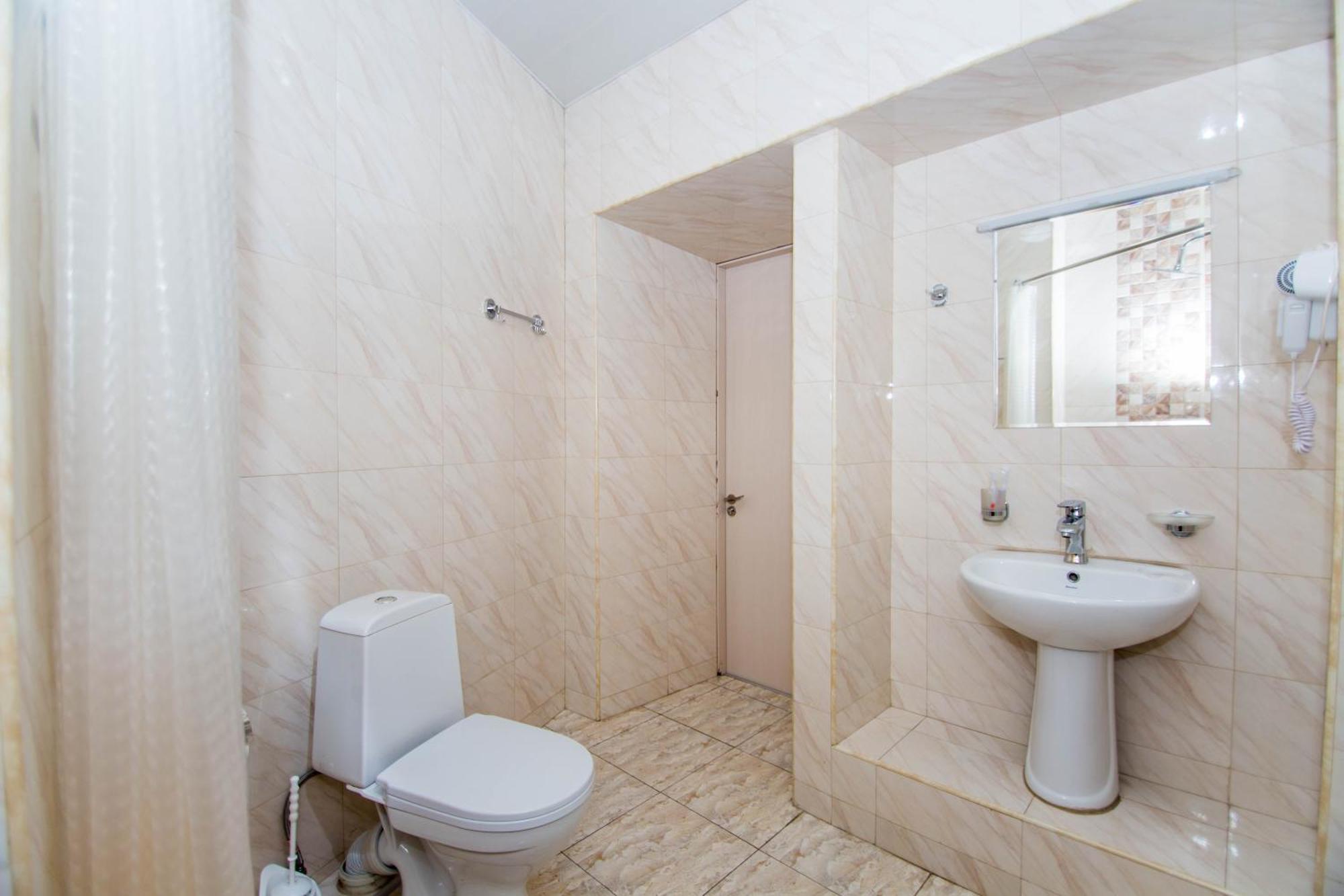 Hotel Care Inn Тбілісі Екстер'єр фото