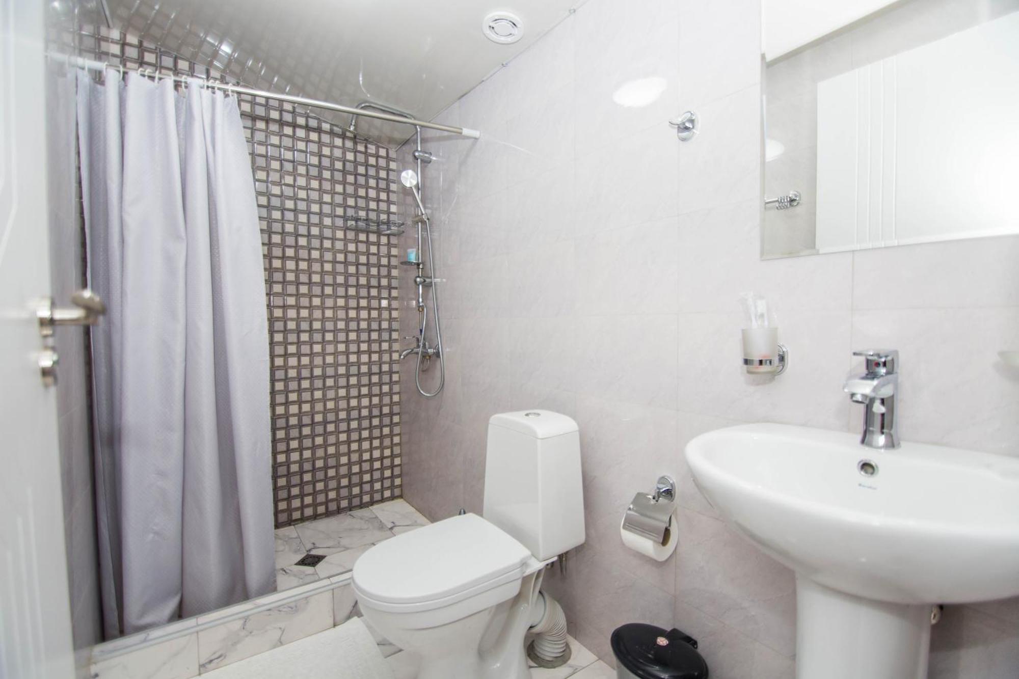Hotel Care Inn Тбілісі Екстер'єр фото